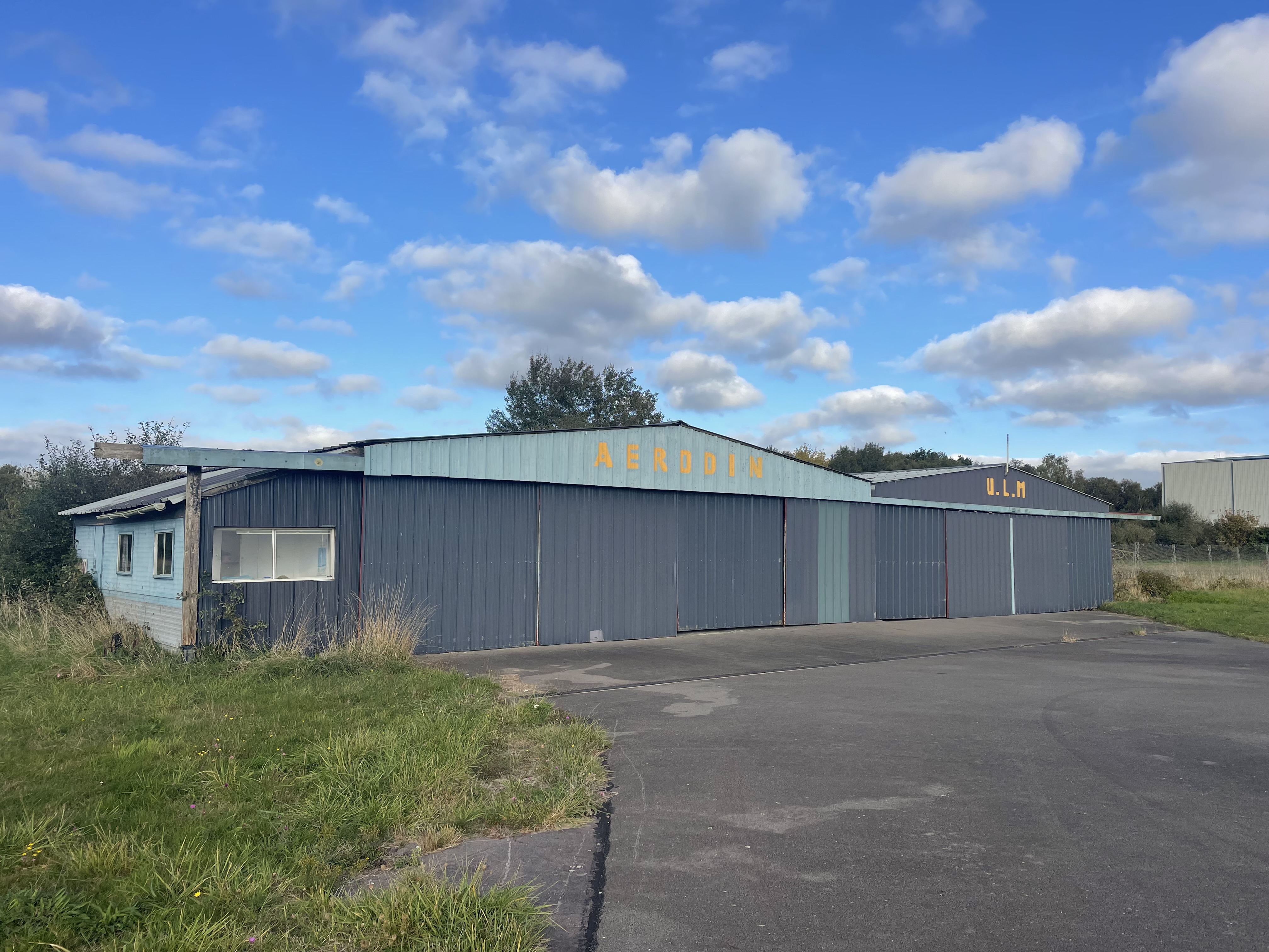 Place de hangar - 